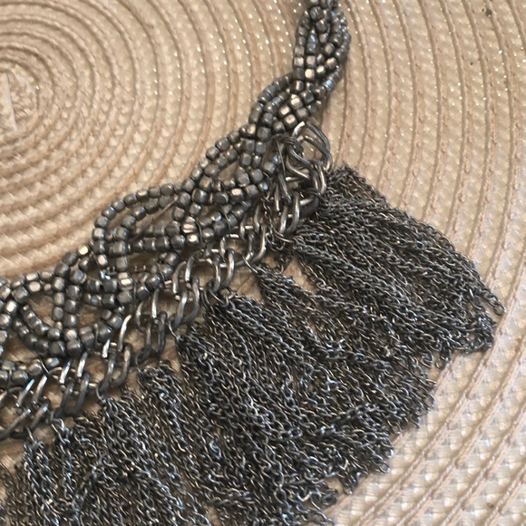 Metallic fringe collar style necklace - Picture 2 of 3